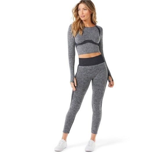 Workout Contour Seamless Long Sleeve Crop Top and High Rise Leggings - Picture 2 of 14